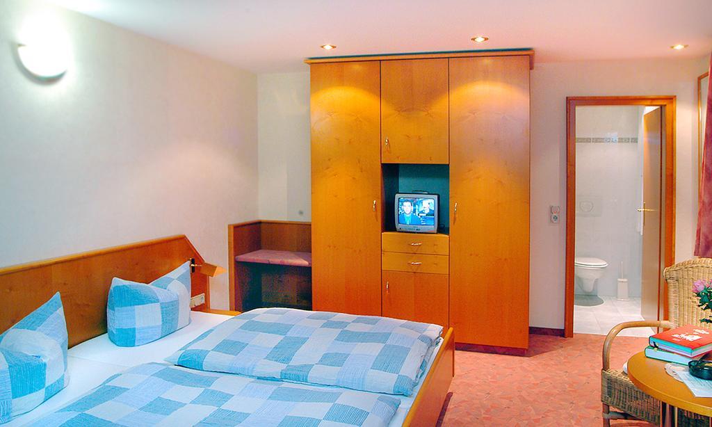 בראונלאגה Hotel-Pension Bergkranz חדר תמונה